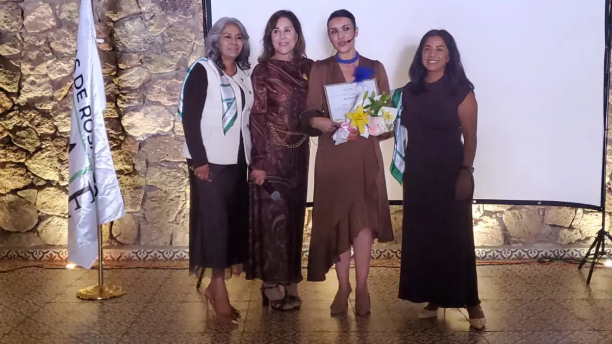MD LARISA OSUNA LEVER PARTICIPÓ COMO PONENTE MAGISTRAL EN EL DESAYUNO EMPRESARIAL DE AMMJE, PLAYAS DE ROSARITO QUE ENCABEZA LA MTRA. ADOLFINA ESCOBAR LÓPEZ 